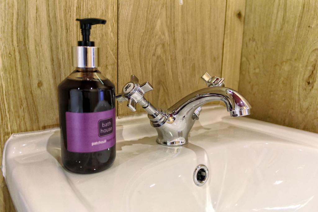 Lumely Fee Bunkhouse Aparthotel Kendal Exteriör bild